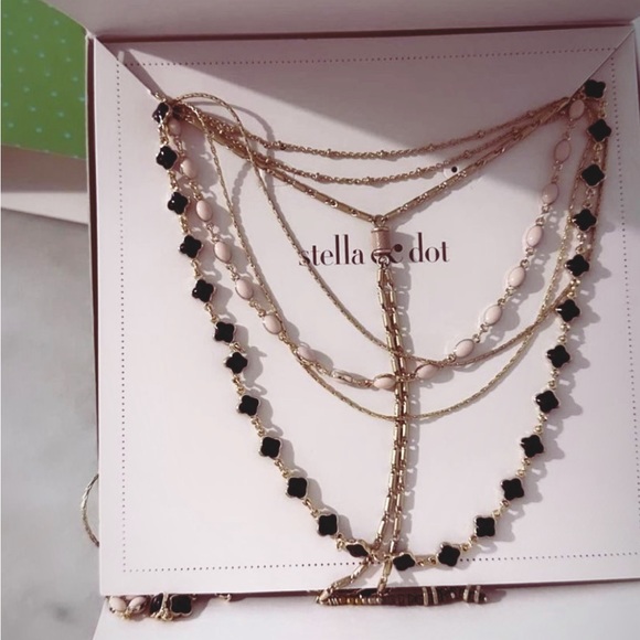 Stella & Dot Tierney - Picture 2 of 2